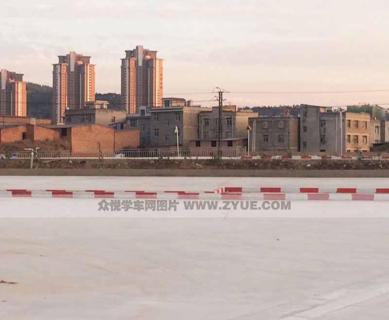 昆明携通驾校第八训练场（官渡区）